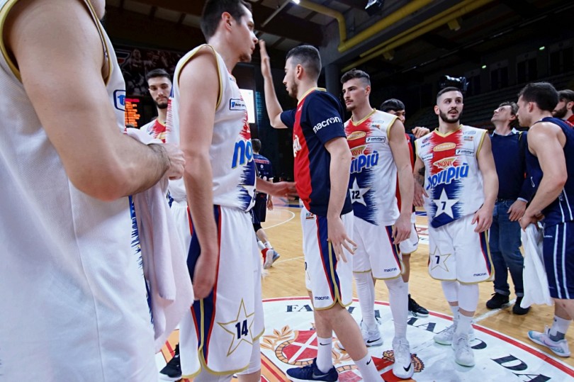 La Novipiù dimentica il derby e riparte dal PalaBianchini; contro Latina termina 86-101